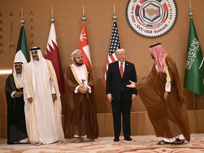 Trump’s 2025 Gulf Mega-Deals: Why They Depend on Persian Gulf Oil – And How War Could Break Them