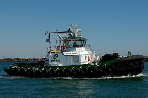 Methanol-fuelled tugboats