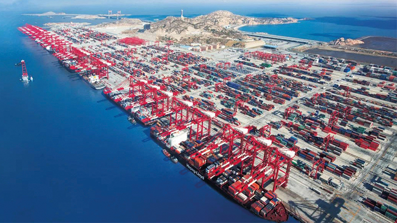 Chinese Shanghai Port Sets Global Dominance As the World’s Busiest Container Hub